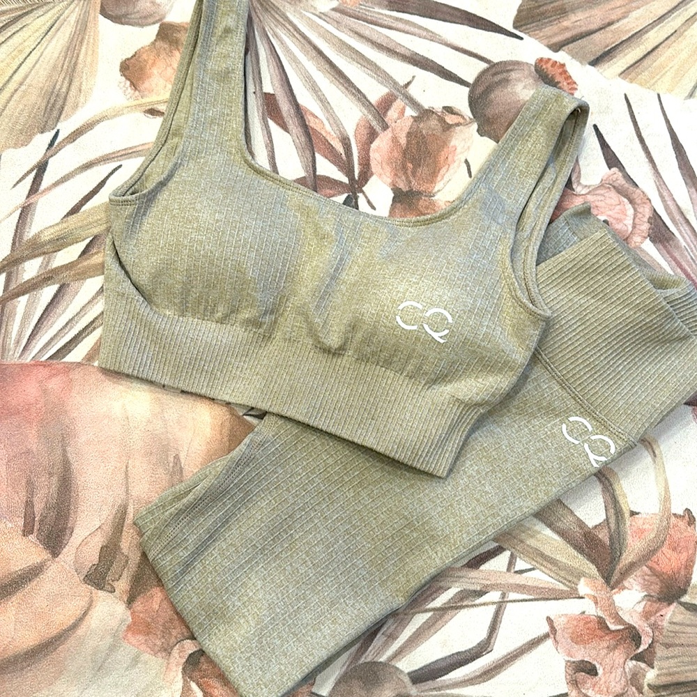 CQ sport legging and bra from italy